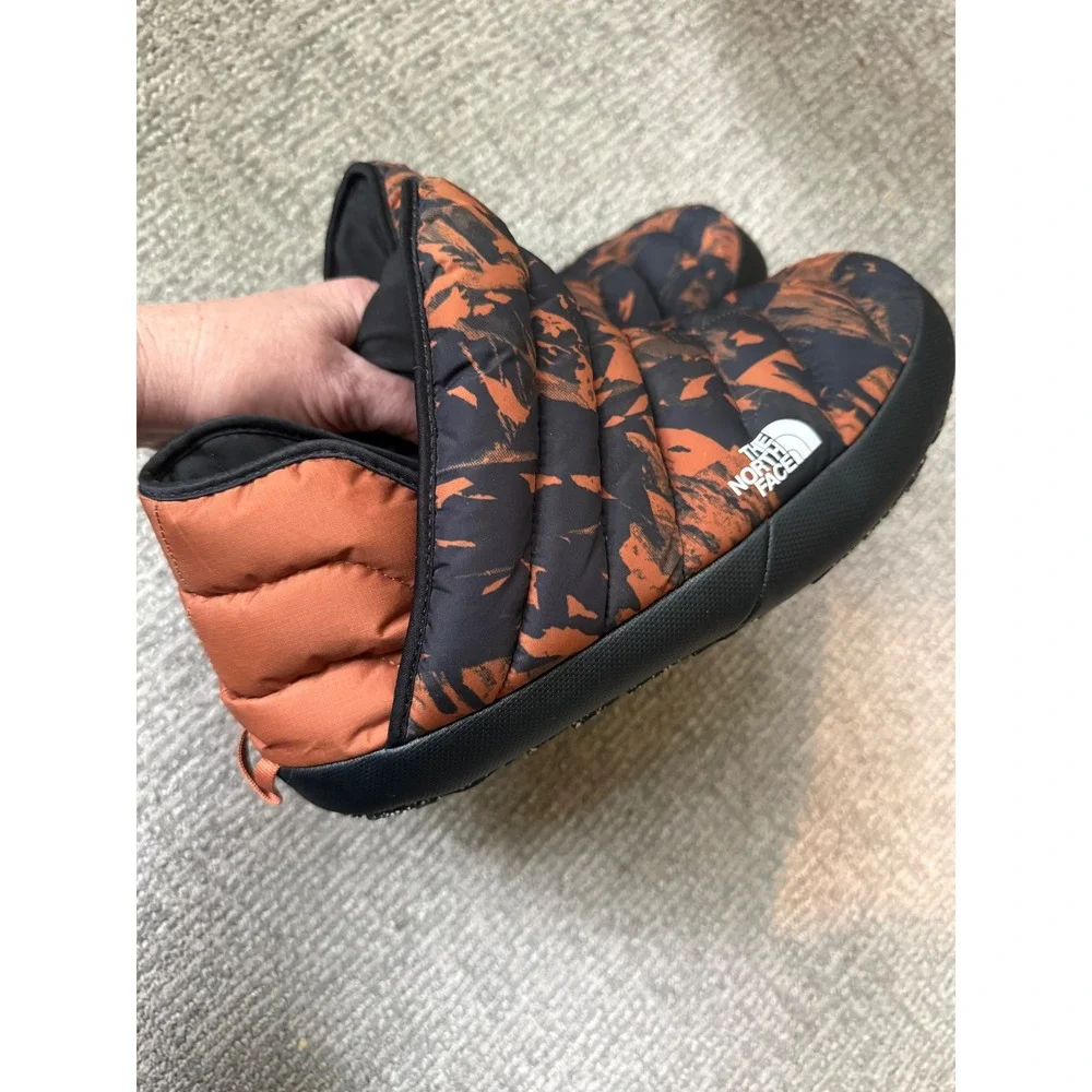 The North Face ThermoBall Traction V Mules Orange Black Print Mens 12 NF0A3MKH